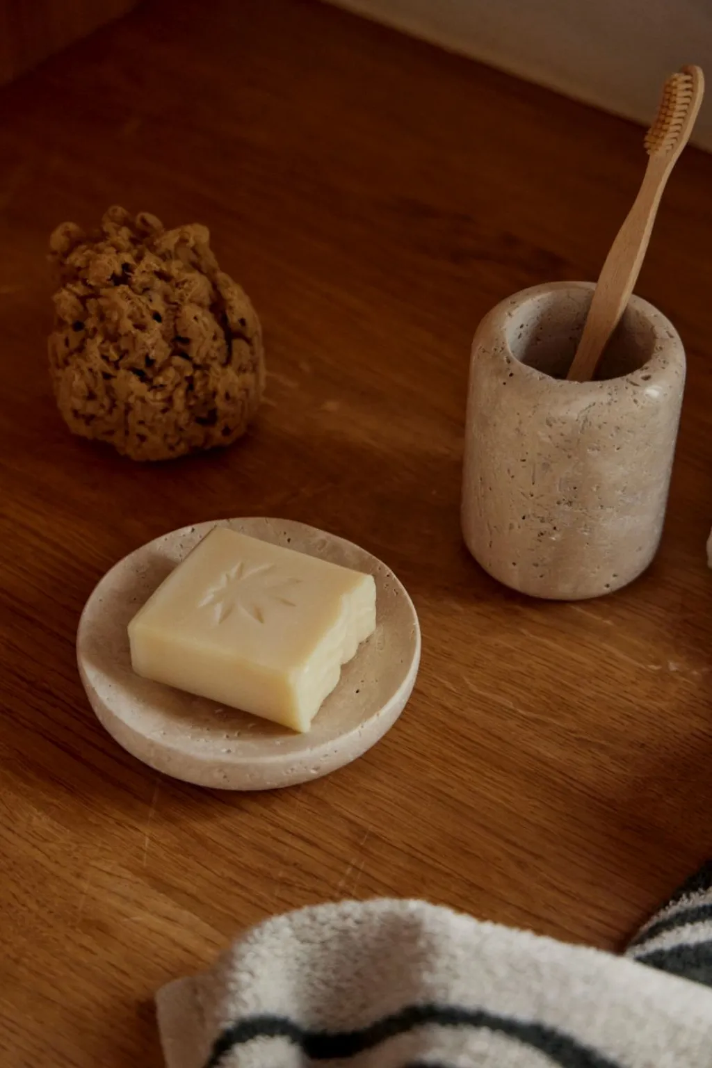 Outlet Foam Tandbørstekrus, Creme Badeværelse