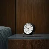 Arne Jacobsen Ure Og Vejrstationer > Roman Bordur m. Alarm ?11 cm, Sort/Hvid