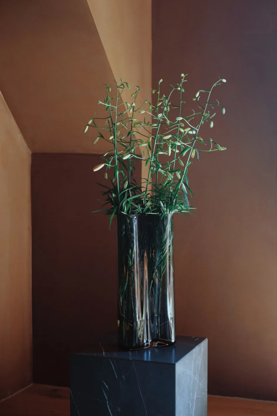 Best Audo Copenhagen Aer Vase H, Smoke