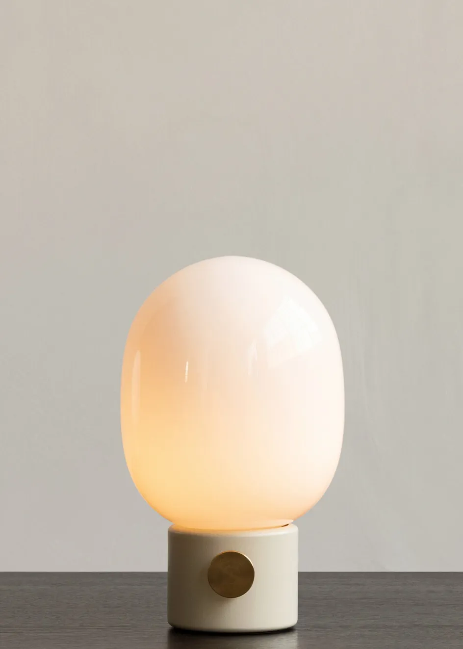 Hot Audo Copenhagen JWDA Bordlampe H29 cm, Alabaster White