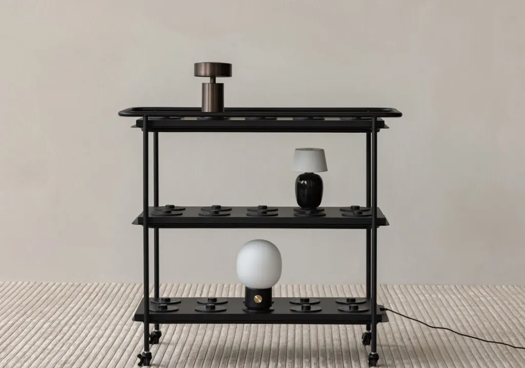 Audo Copenhagen Opladere > Opladningsvogn til Portable Lampe 87,8 cm, Pulverlakeret Stål