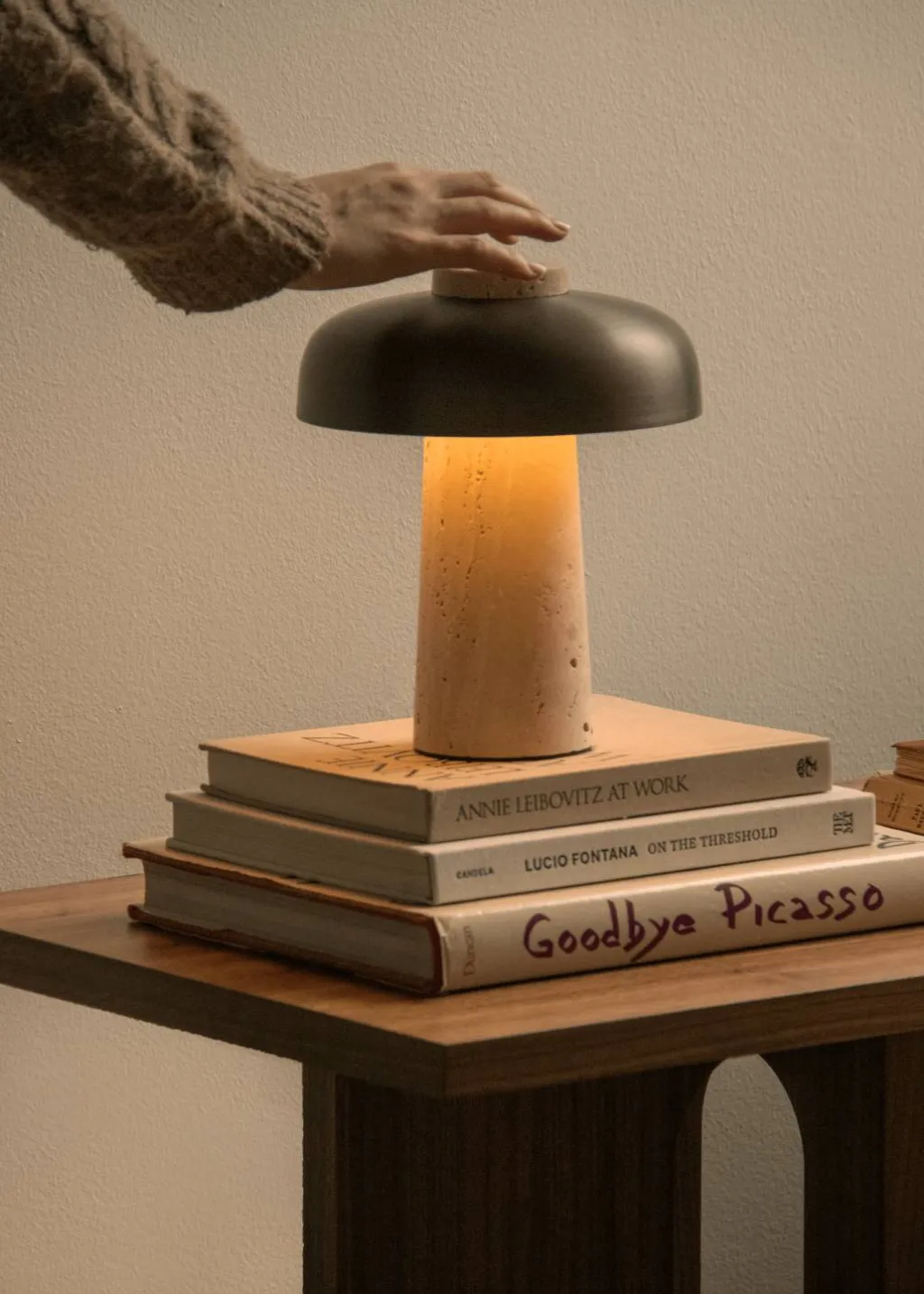Clearance Reverse Trådløs Bordlampe H24,5 cm , Beige/Bruneret Messing Bordlamper|Trådløse Lamper