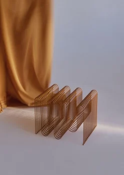 CURVA Magasinholder H30,3 cm, Magasinholdere