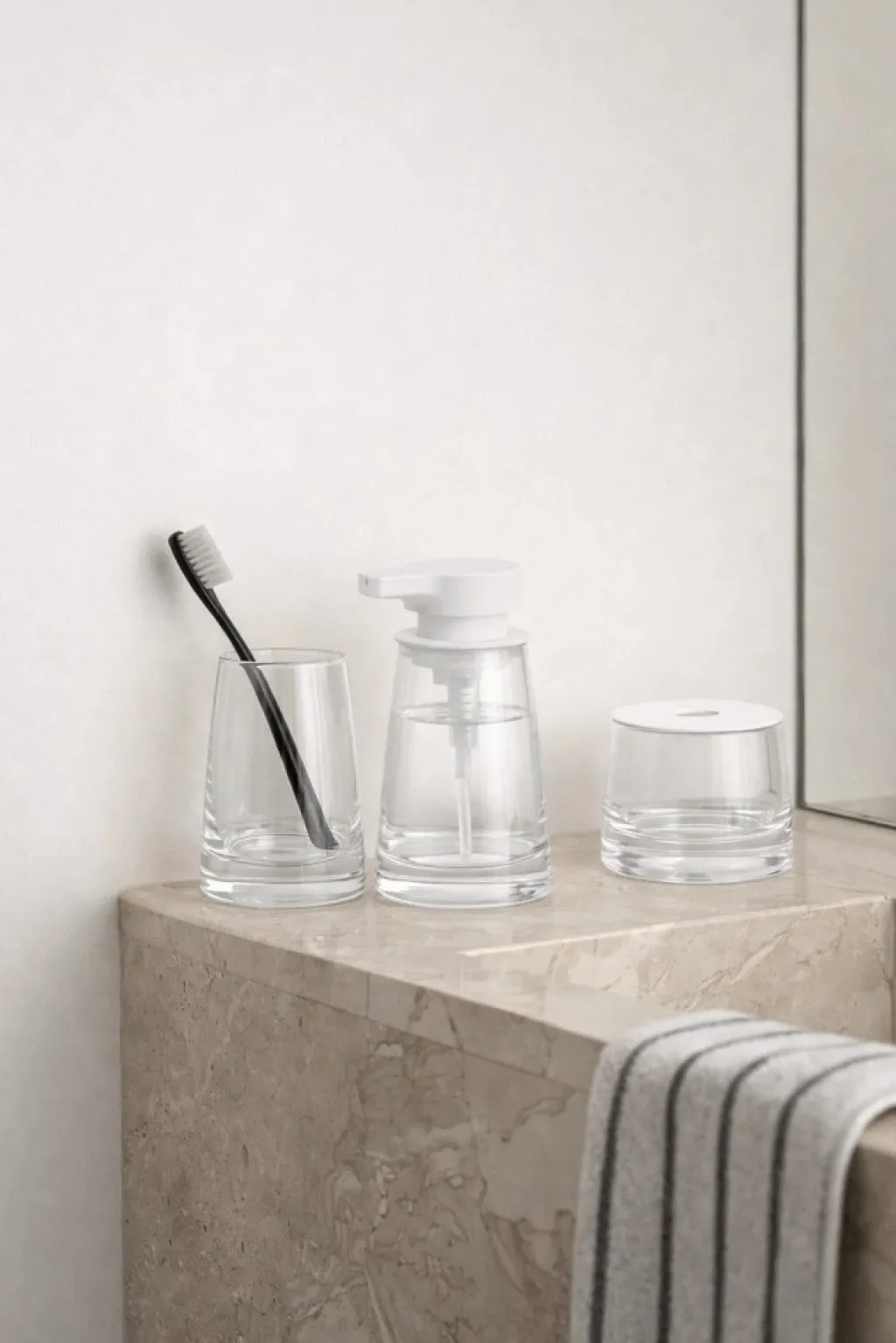 Blomus Badeværelse > AVA Sæbedispenser 250 ml, Hvid