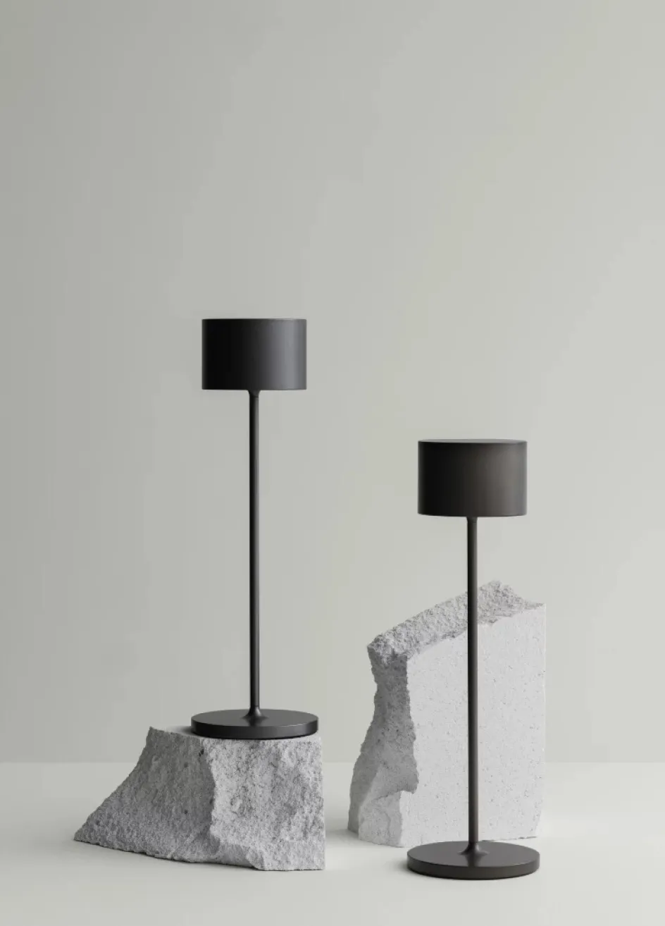 Blomus FAROL Trådløs Bordlampe LED H33 cm, Burned Metal