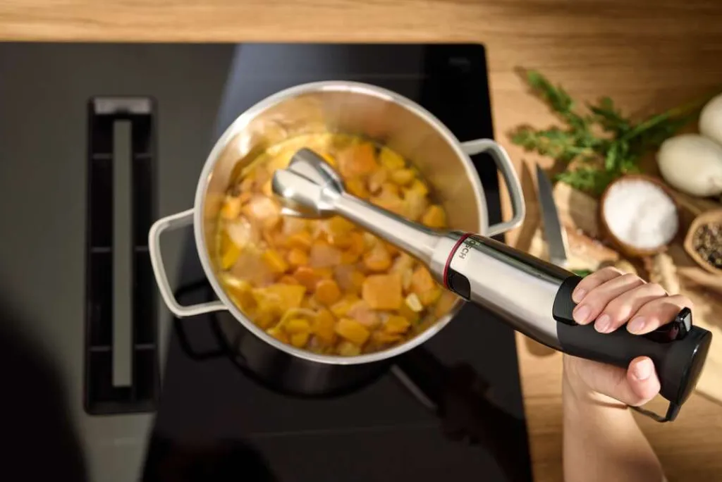 Sale Serie 6 ErgoMaster Stavblender 1200W inkl. 2 stk. Tilbehør, Rustfrit Stål Blendere Og Mixere