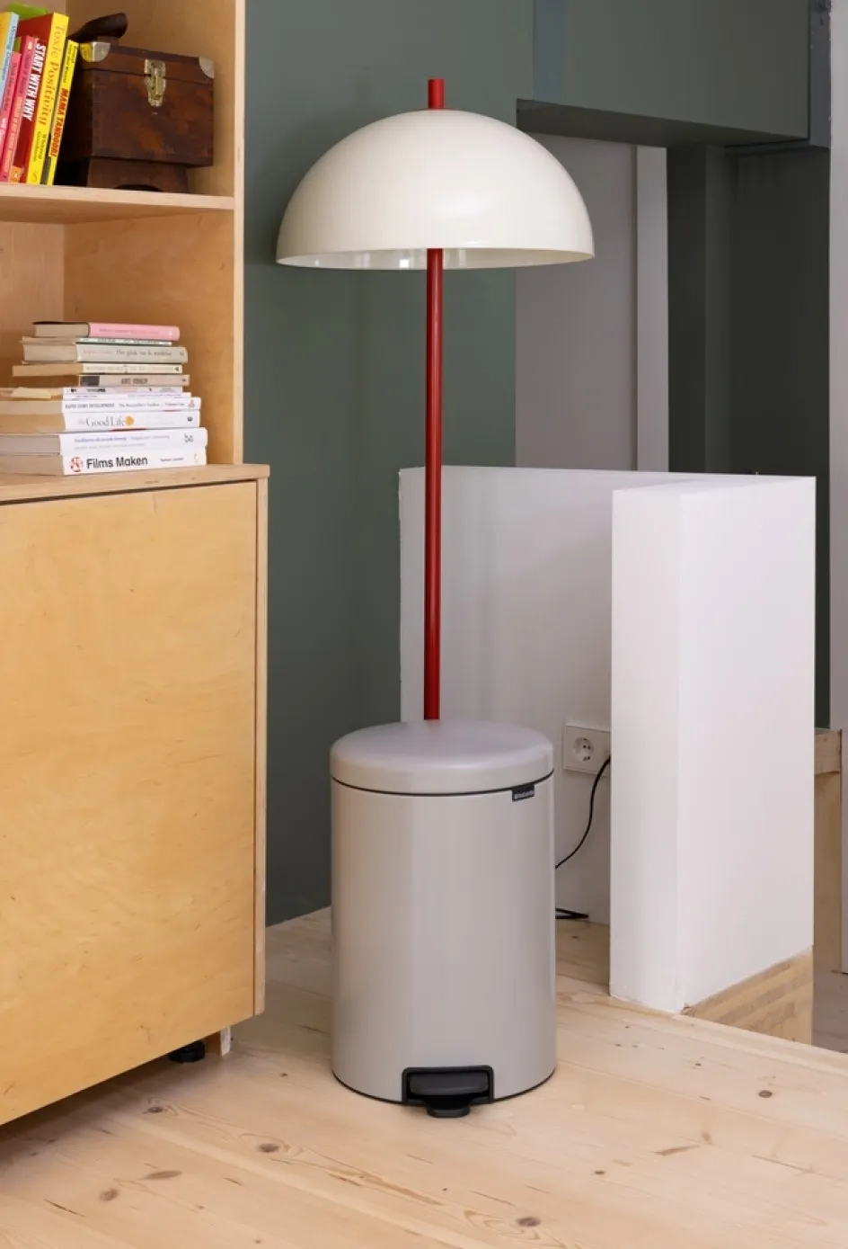 Best Brabantia Newlcon Pedalspand , Lysegrå