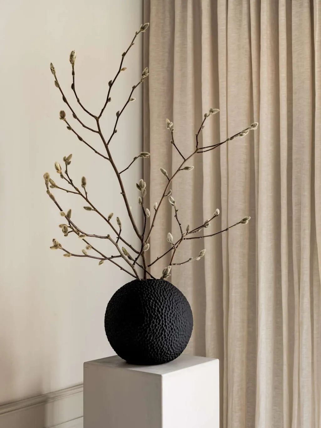 New Kaia Vase H25 cm, Sort Stue|Vaser
