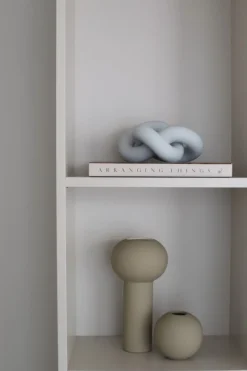 New Cooee Design Knot Table Skulptur 19 cm, Pale Blue