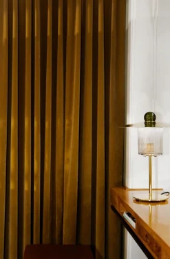 Hot Design By Us Ball On Top Bordlampe H48 cm, Guld