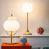 Hot Design By Us Shahin Bordlampe H43 cm, Opal/Messing