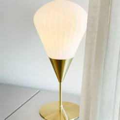 Discount Dyberg Larsen Ballon Bordlampe H45,5 cm, Opal/Messing