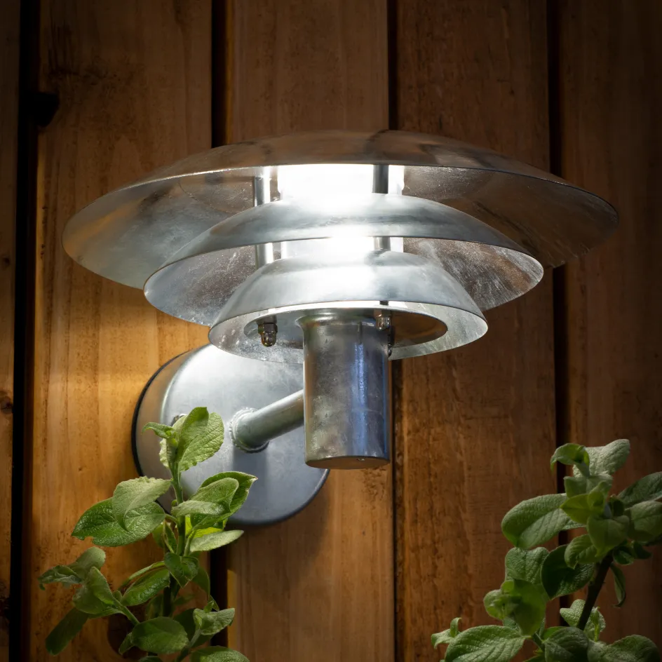 Discount Dyberg Larsen DL25 Udendørs Væglampe 25 cm, Galvaniseret Stål