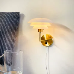 Hot Dyberg Larsen DL20 Væglampe 20 cm, Opal/Brass