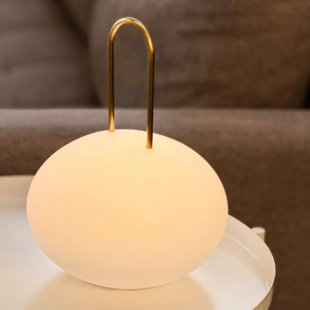 Dyberg Larsen Trådløse Lamper|Lanterner > Ellipse Trådløs Lanterne LED H26,5 cm, Hvid/Messing