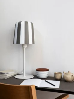 Hot Dyberg Larsen Gry Bordlampe H20,3 cm, Grå