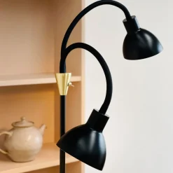 Outlet Lilje Gulvlampe H135 cm, Gulvlamper