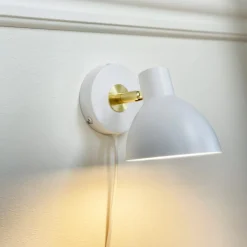 Outlet Dyberg Larsen Lilje Væglampe 16 cm, Hvid/Messing