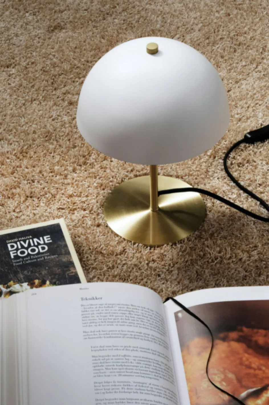 Clearance Dyberg Larsen Malmø Bordlampe H30 cm, Hvid/Messing