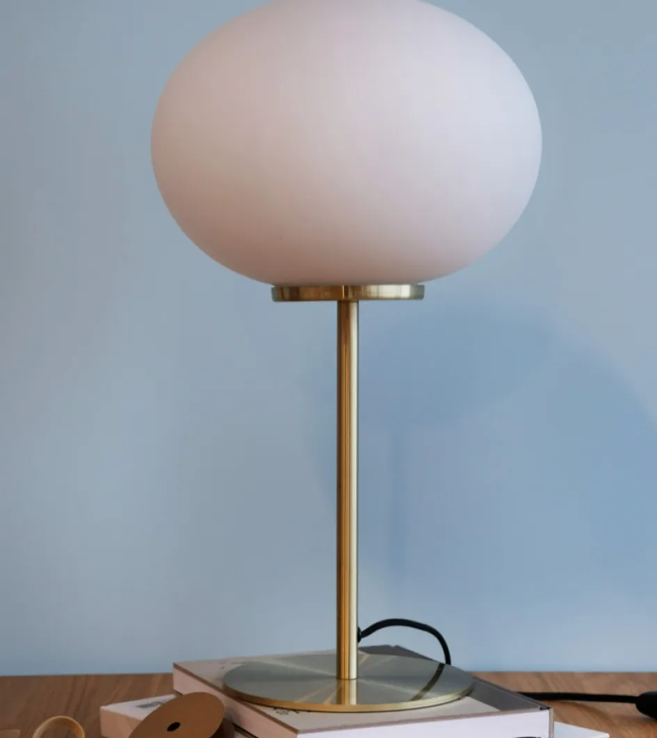 New Dyberg Larsen Queen Bordlampe H50 cm, Hvid/Messing