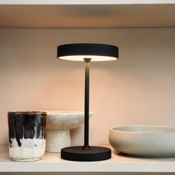 Dyberg Larsen Bordlamper ><noscript><img data-lazyloaded=