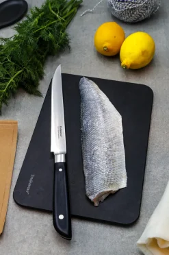 Outlet Endeavour Little Fish Kniv 17 cm, Sort