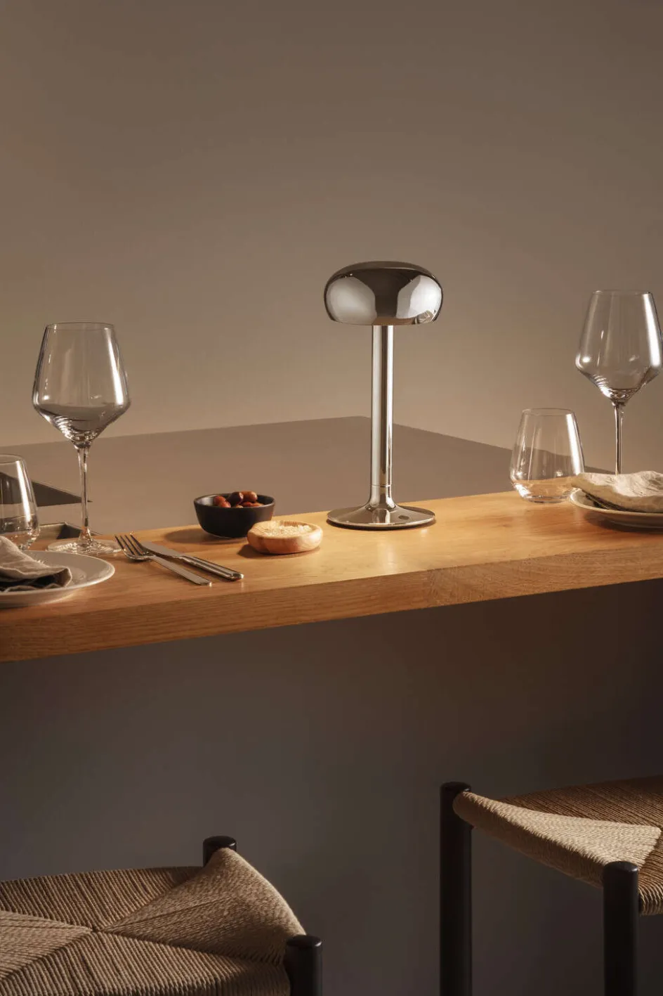 Best Eva Solo Emendo Trådløs Bordlampe LED H29 cm, Chrome