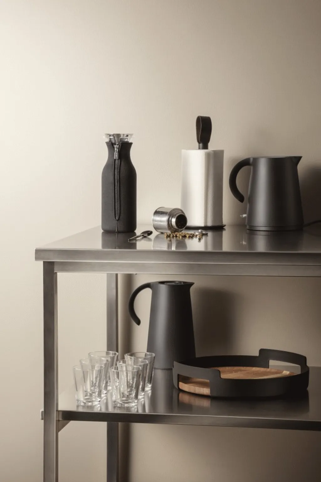 Eva Solo Køkkenrulleholdere > Nordic Kitchen Køkkenrulleholder H32, Sort