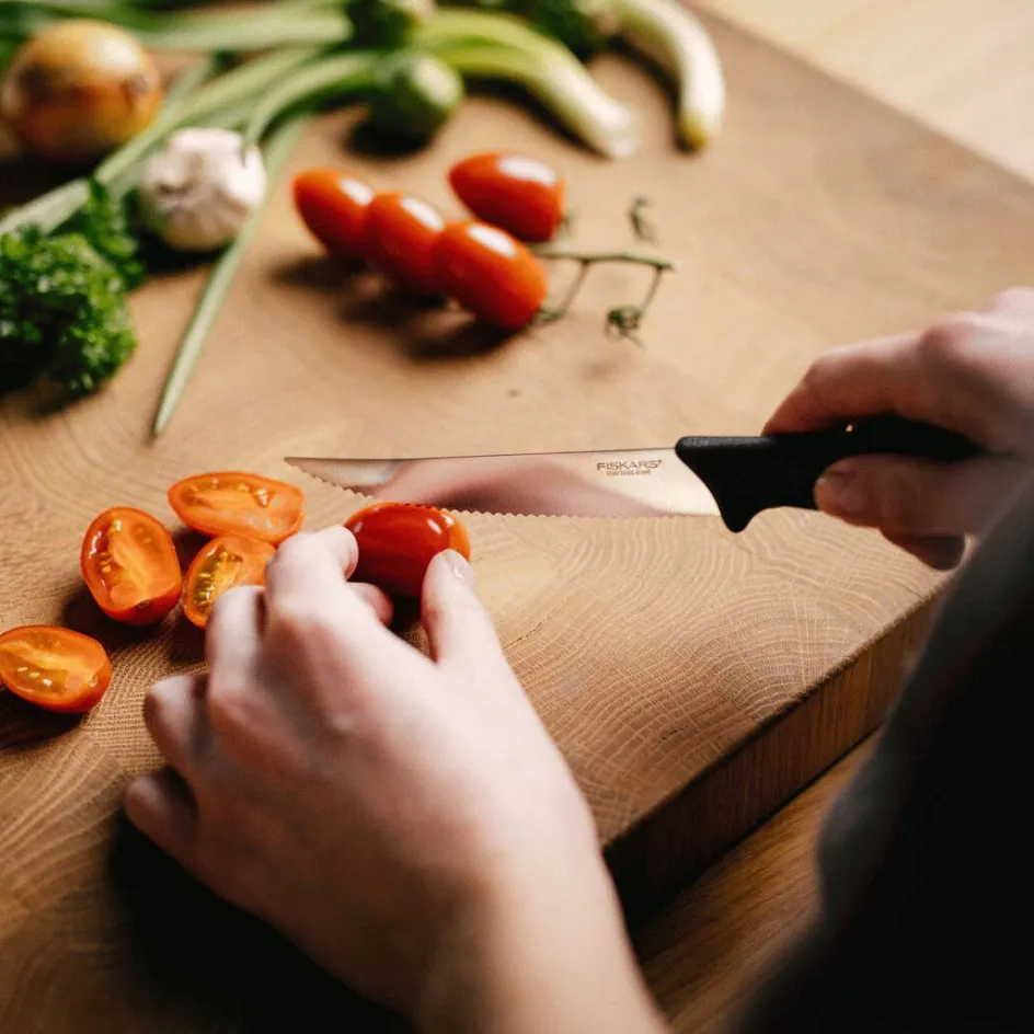 Online Fiskars Essential Tomatkniv 12 cm