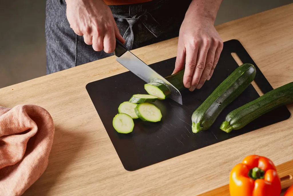 Fiskars Skærebrætter Og Serveringsbrætter > Functional Form Skærebræt 3 stk. 27x2,2x44 cm, Bambus