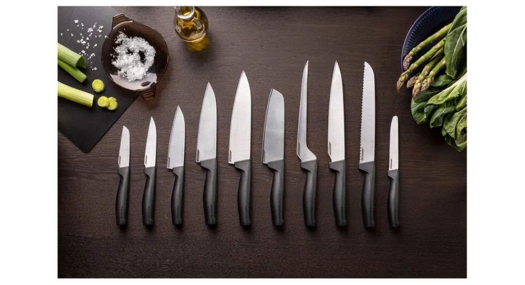 Fiskars Urteknive Og Grøntsagsknive > Hard Edge Tomatkniv 23 cm