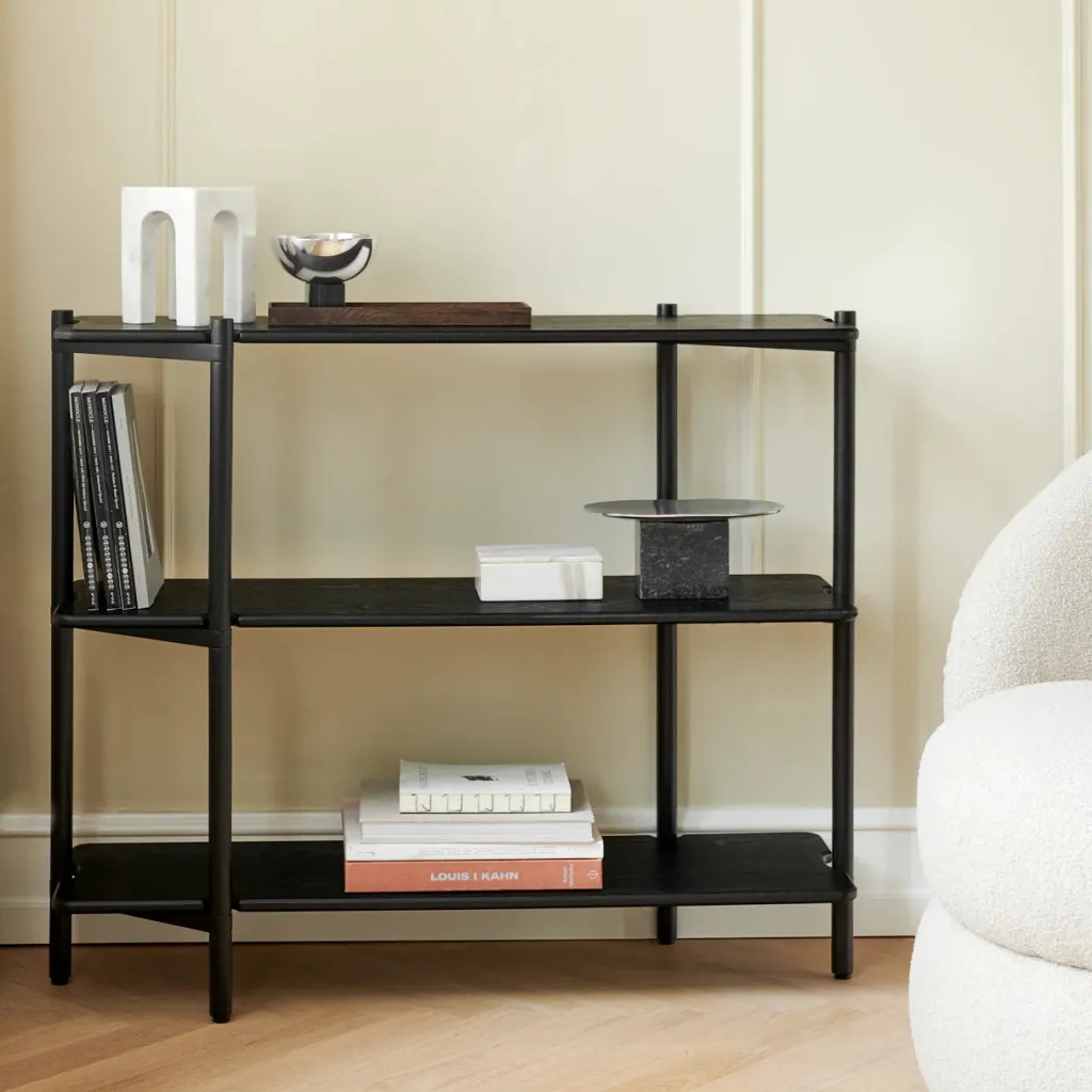 Clearance Invi Reolsystem , Sort Eg Reoler