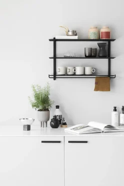 Outlet Nivo Hyldestang 64 cm, Sort Hylder
