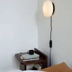 New Opa Væg- og Loftlampe, Opal Glas/Sort Væglamper|Loftlamper
