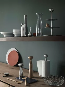Georg Jensen Køkkenrulleholdere ><noscript><img width=