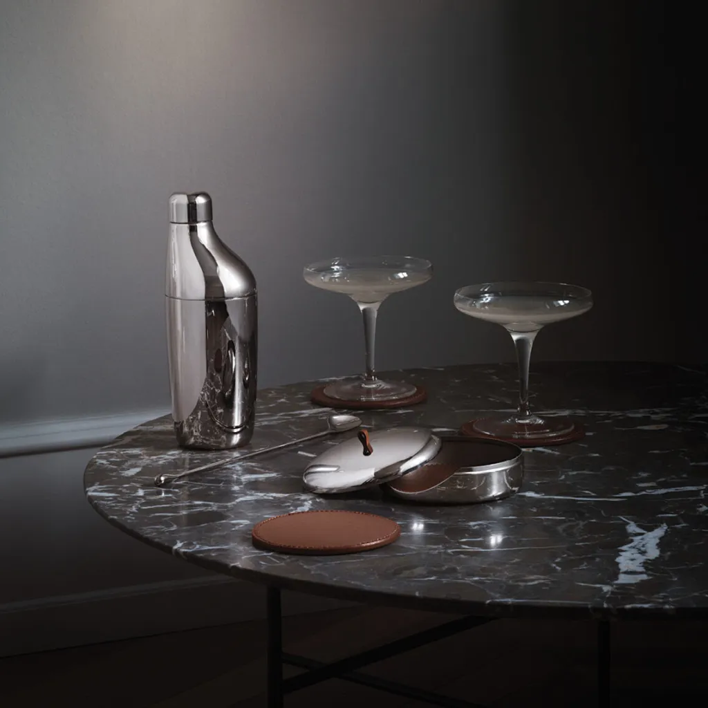 Georg Jensen Glasbrikker > Sky Bordskåner 4 stk. Ø12 cm, Læder/Blankt Stål