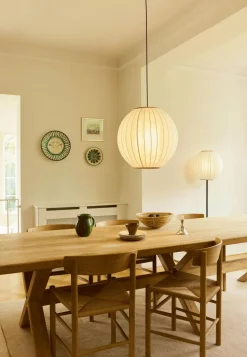 Halo Design Gulvlamper > Bolloon Gulvlampe H150 cm, Creme
