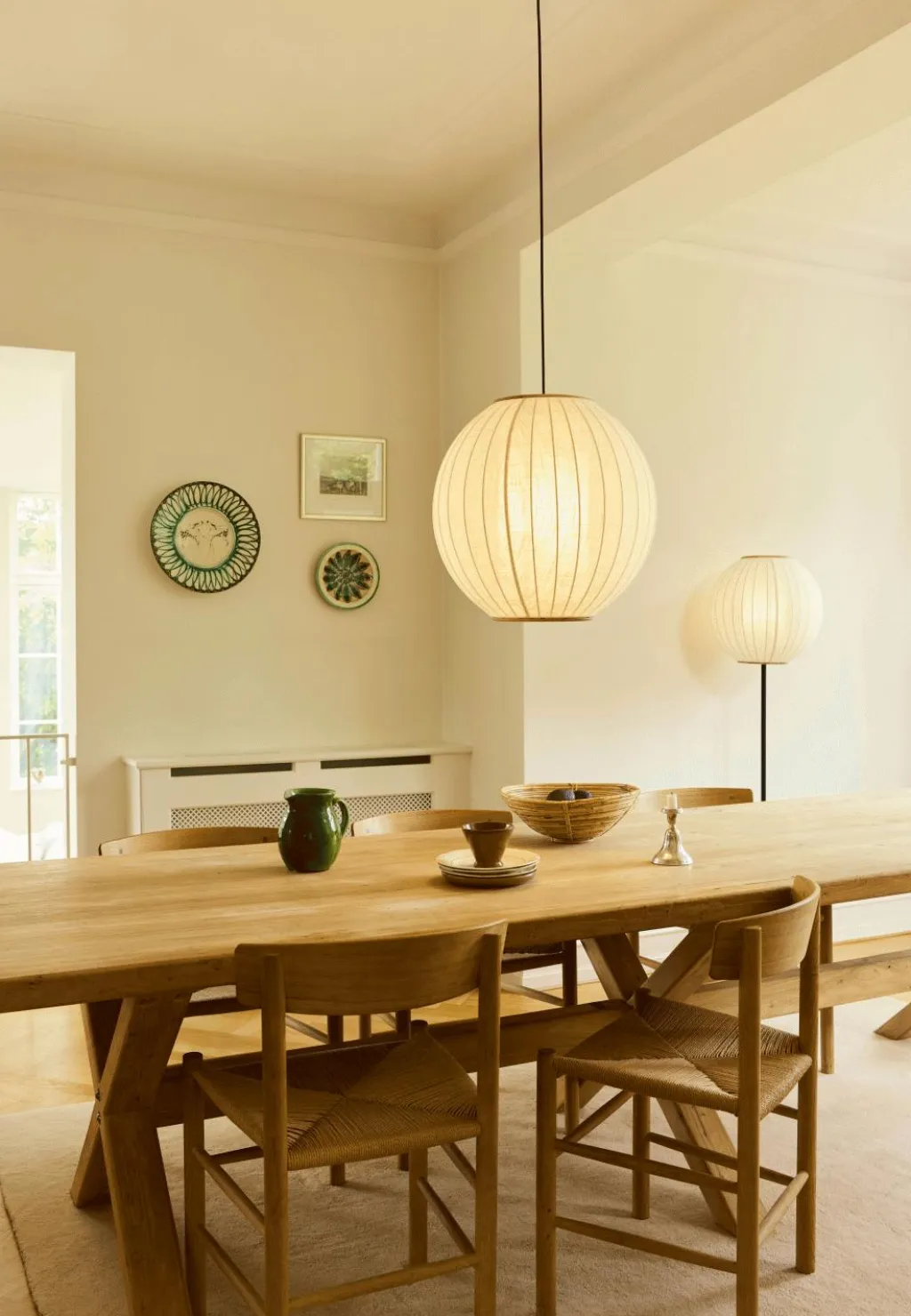 Halo Design Gulvlamper > Bolloon Gulvlampe H150 cm, Creme