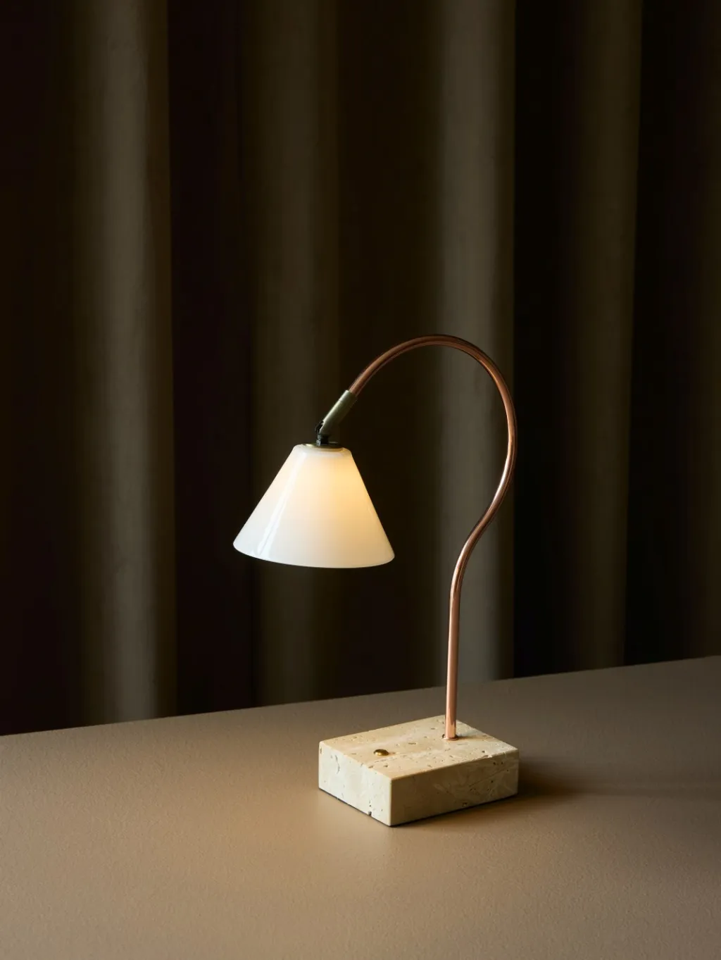 Halo Design Bordlamper|Trådløse Lamper > Question Trådløs Bordlampe LED H31 cm,