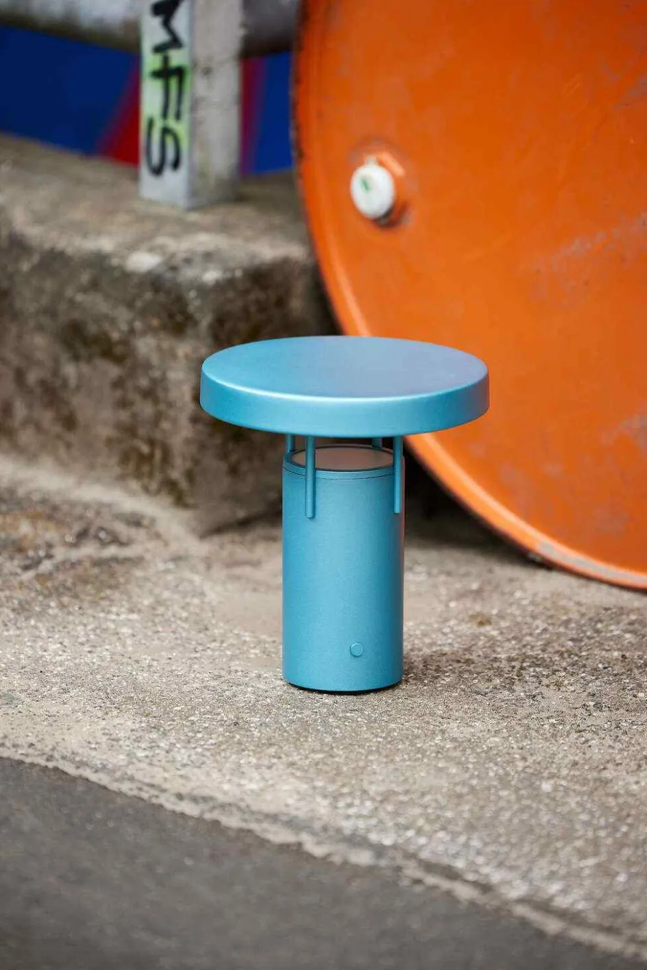 Best Hübsch BringMe Trådløs Bordlampe LED H20 cm, Metallic Turquoise
