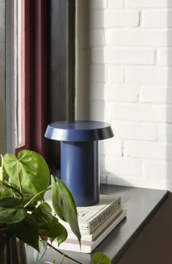 Best Hübsch Keen Bordlampe H22 cm, Mørkeblå