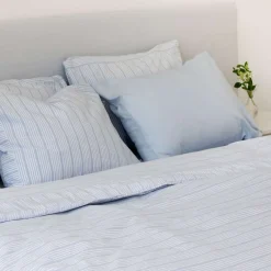 Clearance Home by Ilse Jacobsen Sengetøj , Støvet/Blå Striber