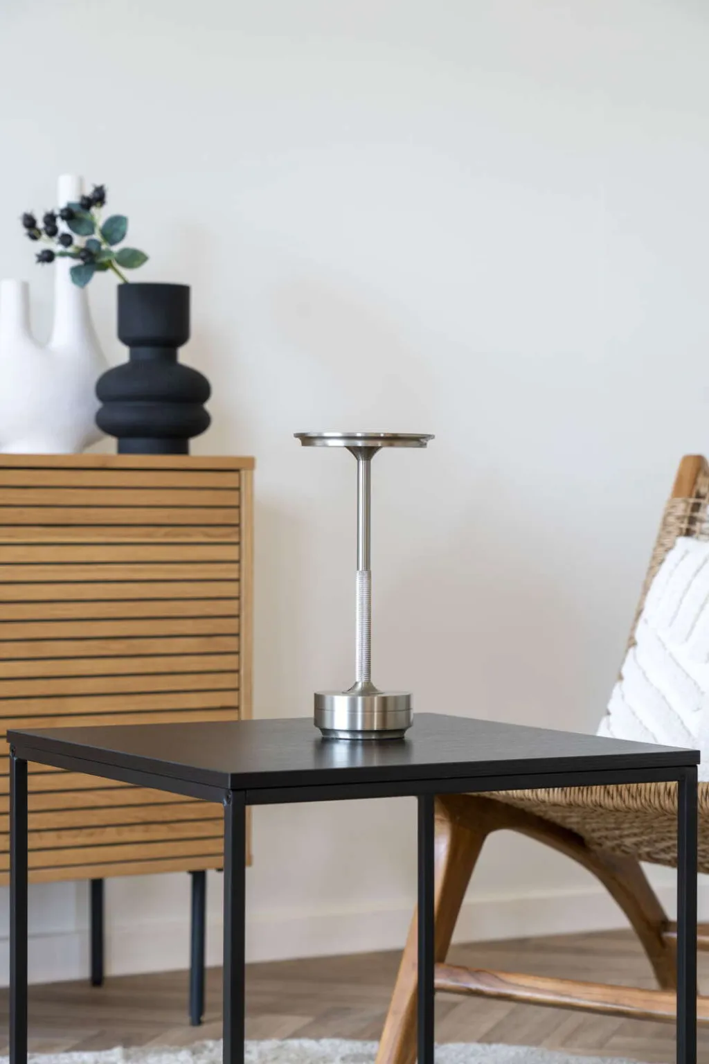 Clearance Lyneham Trådløs Bordlampe LED H28,5 cm, Lamper Til Soveværelset|Bordlamper