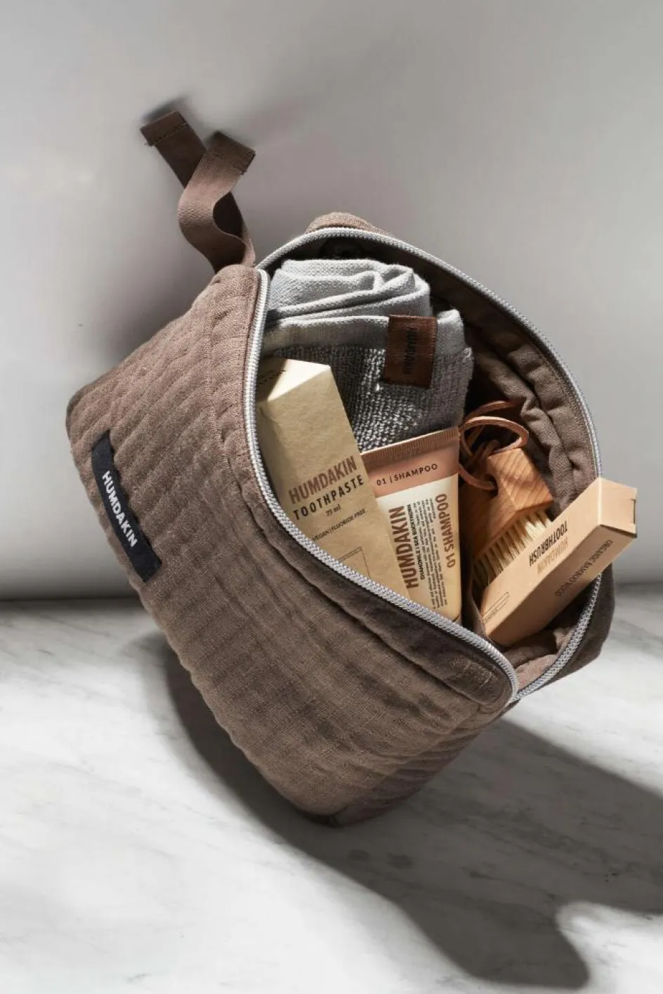 Outlet Humdakin Makeuppung , Waldorf
