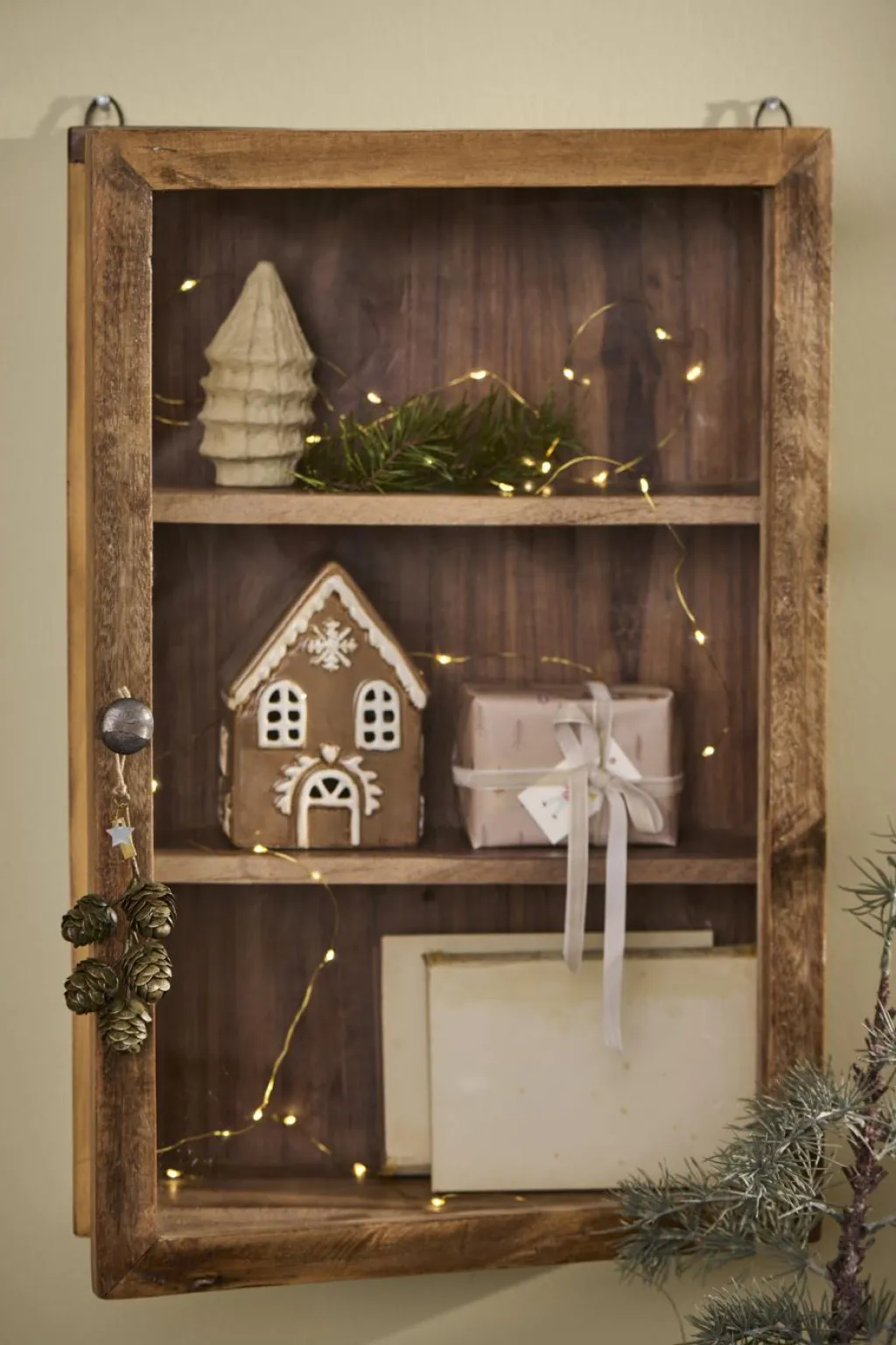 Ib Laursen Lyshuse > Stillenat Lyshus Gingerbread Snekrystal H14 cm, Brun