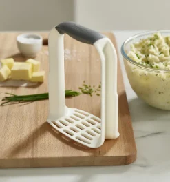 Clearance Joseph Joseph Easy-Mash Kartoffelmoser 16,5 cm, Hvid
