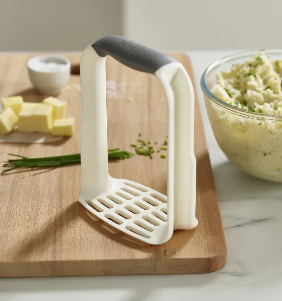 Clearance Joseph Joseph Easy-Mash Kartoffelmoser 16,5 cm, Hvid