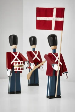 Kay Bojesen Denmark Stue|Træfigurer Og Figurer > Kay Bojesen Fanebærer , Malet Bøgetræ