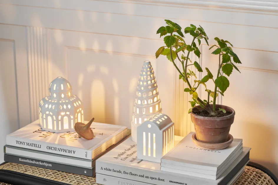 Sale Kähler Urbania Lyshus Højt Tårn H22,5 cm, Hvid
