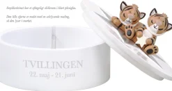 Kids By Friis Smykkeskrin Tvillingen Ø14,5 cm, Hvid
